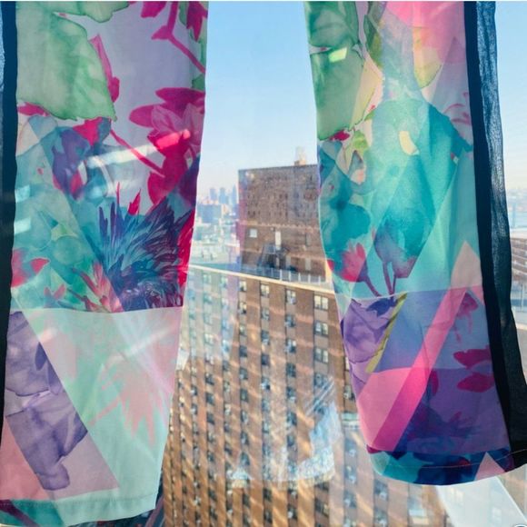 Sabo Skirt Bright Printed Pants NWOT - Picture 3 of 7